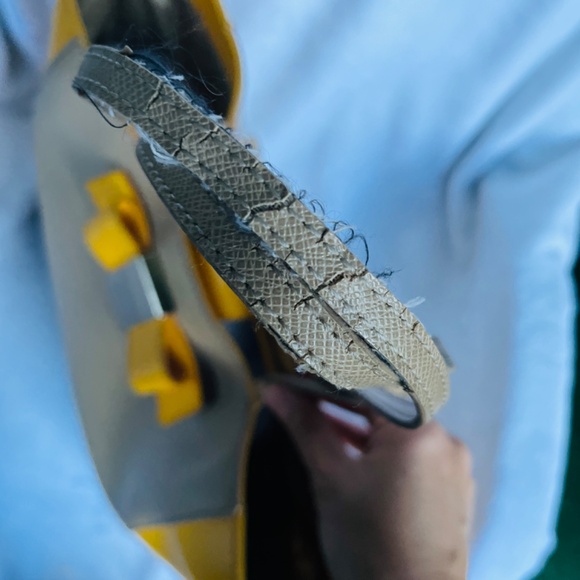 Ivanka Trump Top Handle Tote Tan Yellow Gold Hardware Large Handbags Yellow Bow - Picture 13 of 16